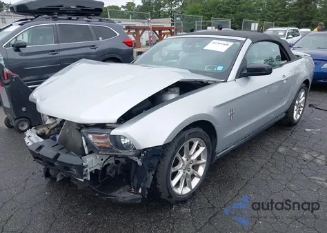 2011 Ford Mustang V6 Premium z USA, uszkodzony, nr VIN 1ZVBP8EM9B5121479